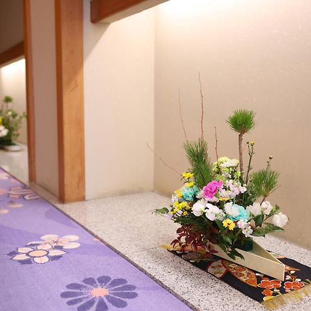 Hotel Yoshinotei Iida Esterno foto
