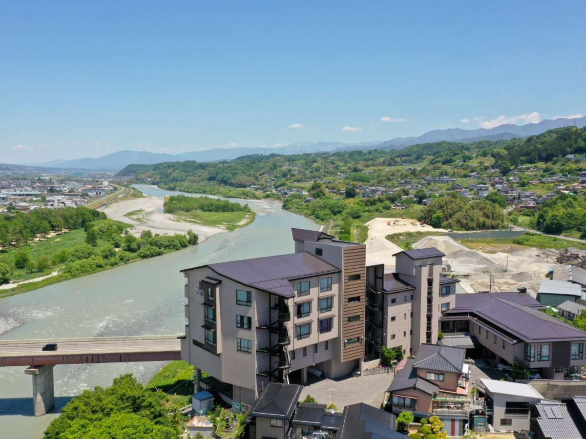 Hotel Yoshinotei Iida Esterno foto