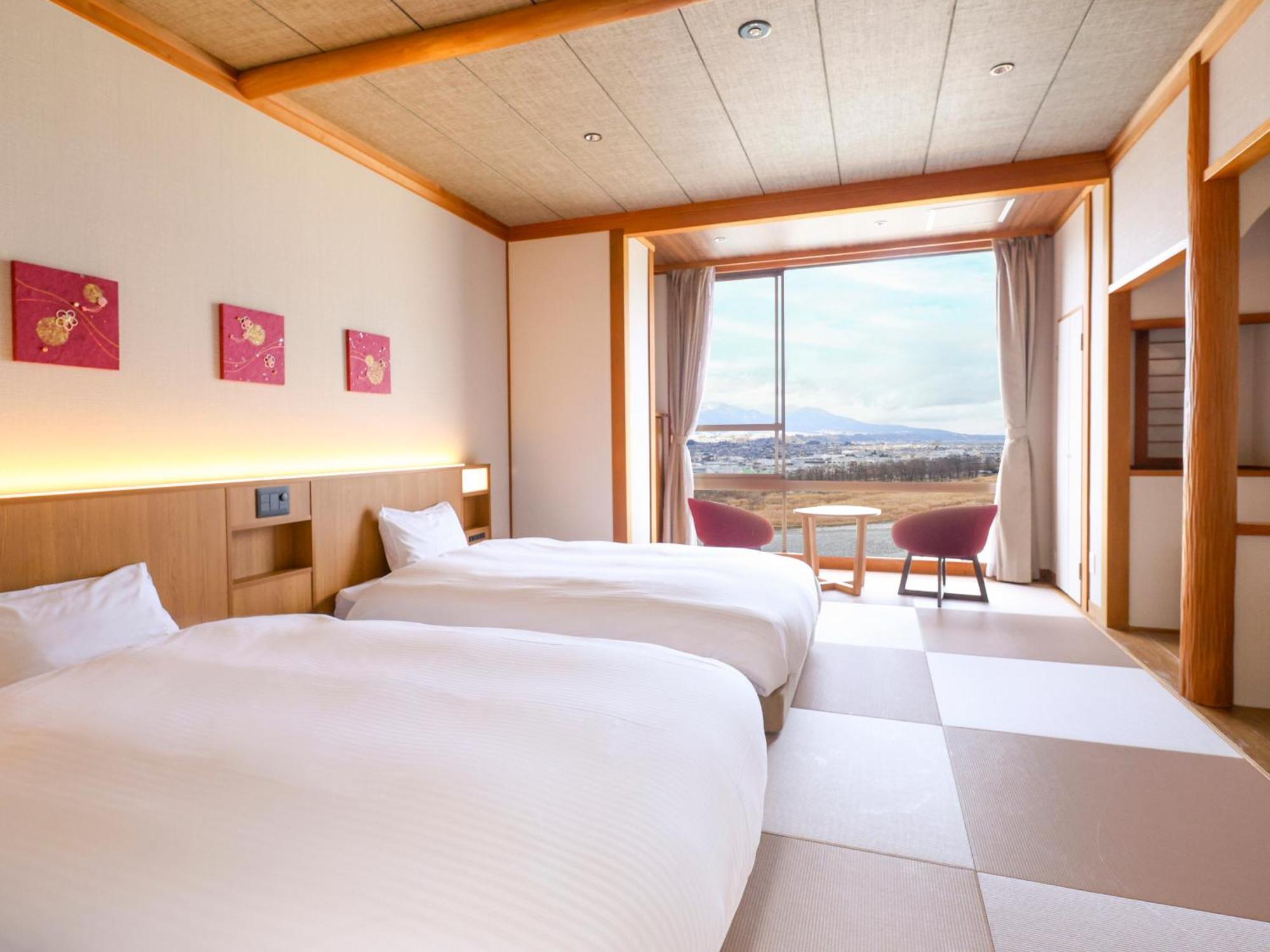 Hotel Yoshinotei Iida Esterno foto